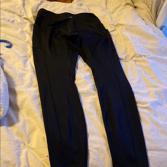 black leggings - Picture 2 of 4